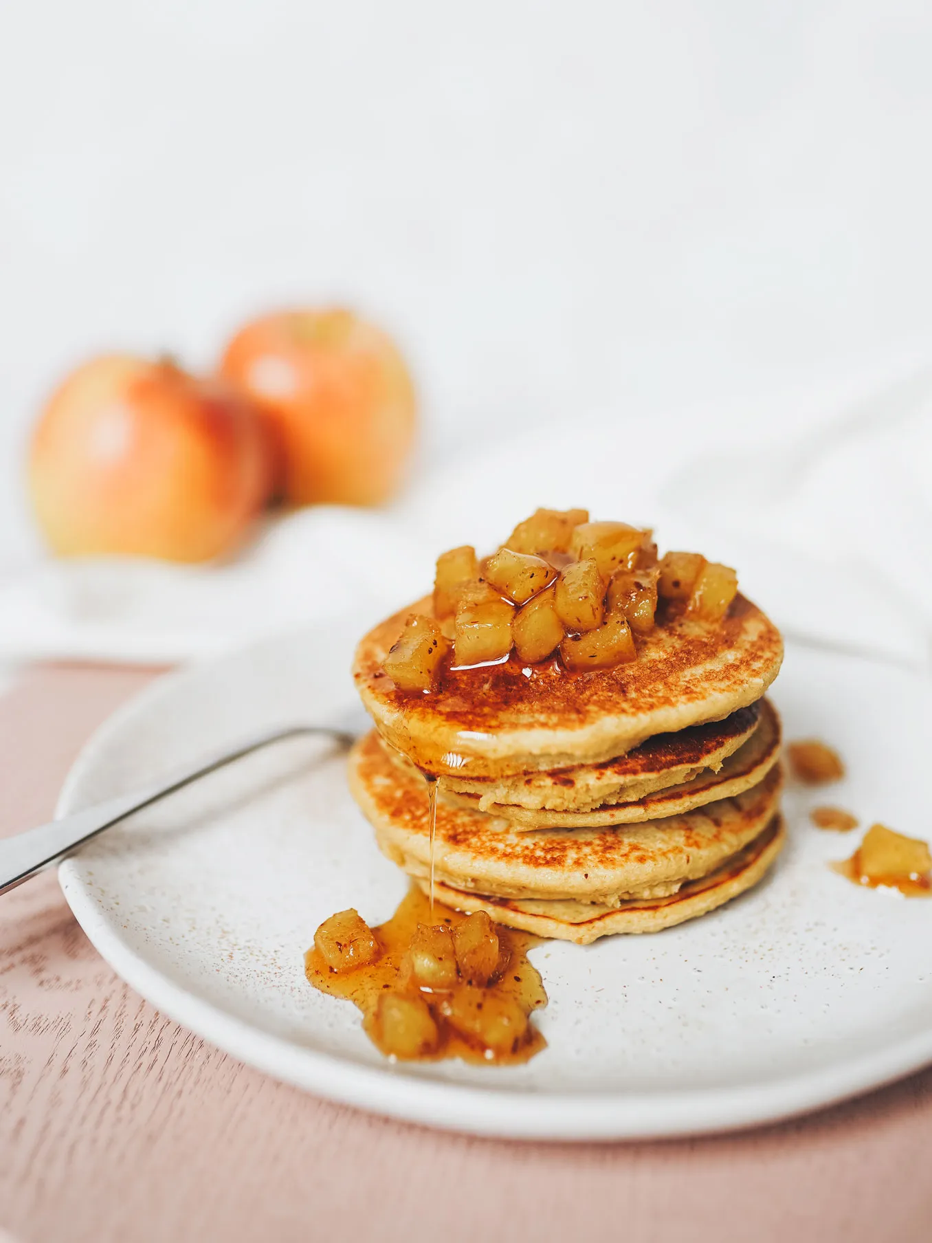 Apple Pie Oatmeal Pancakes