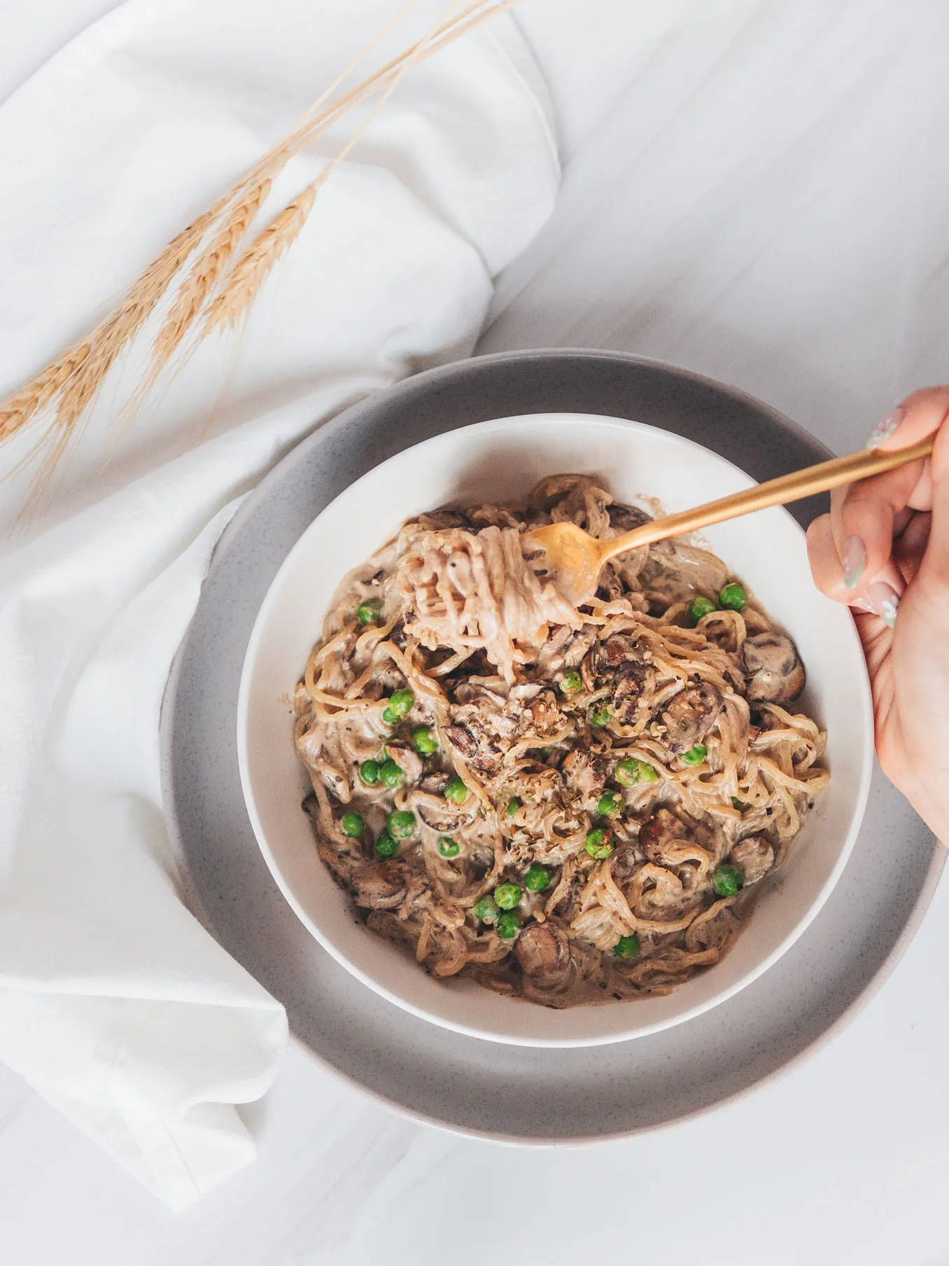 Creamy Mushroom Shirataki Spaghetti