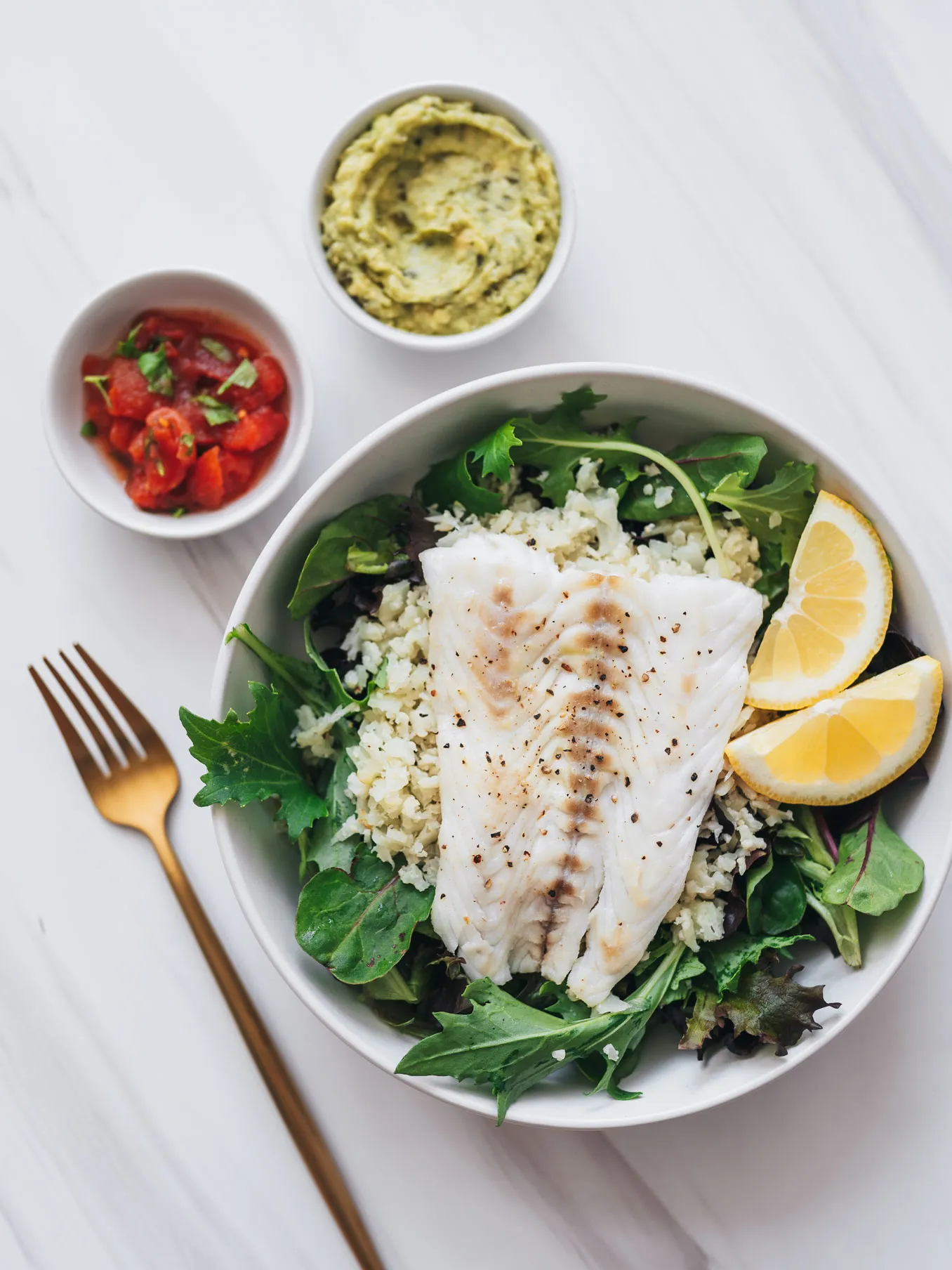 Low Carb Fish Bowl with Jalapeño Guacamole 